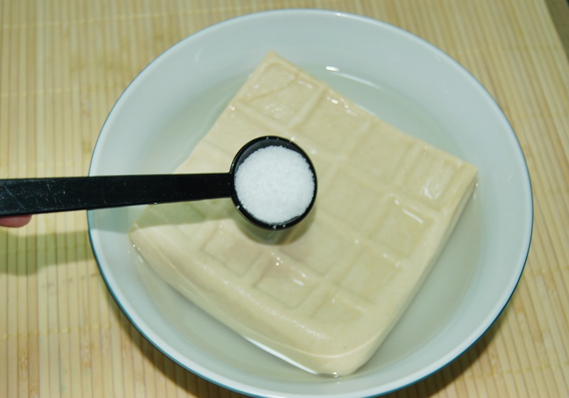 廚房用具的15個(gè)妙用小技巧 廚房用具的15個(gè)妙用小技巧