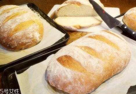 微波爐烤蛋糕要多長時(shí)間 微波爐烤蛋糕時(shí)間 微波爐烤蛋糕要多長時(shí)間 微波爐烤蛋糕時(shí)間