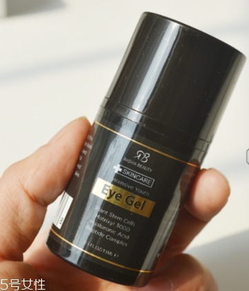 眼霜凍了還能用嗎？眼霜遇冷也是會(huì)凍住的