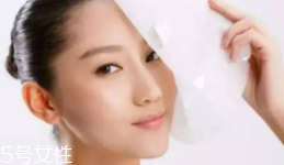 怎么揭面膜不扯大毛孔？掌握方向很重要