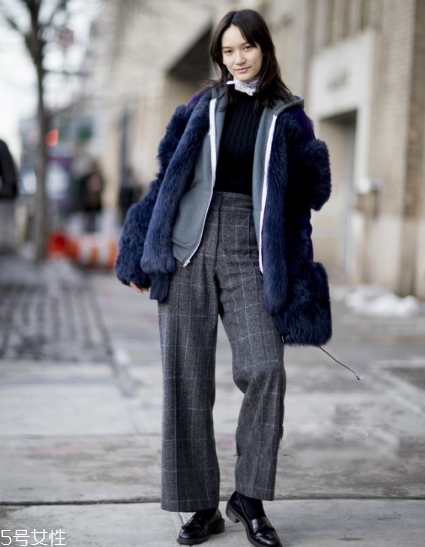 皮草下身搭配什么好看？這個冬天不怕冷