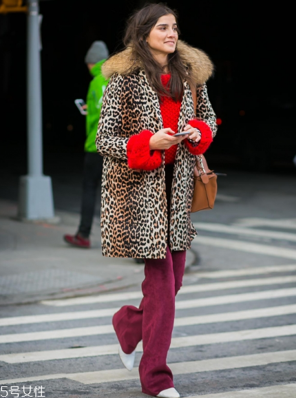 皮草里面搭配什么好看？選對內(nèi)搭是關(guān)鍵