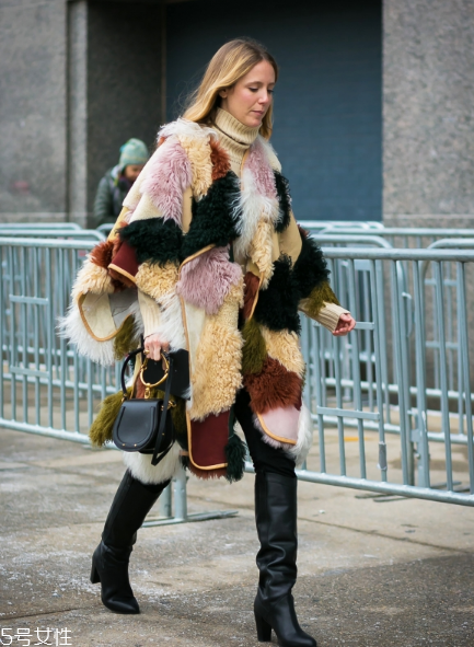 皮草里面搭配什么好看？選對內(nèi)搭是關(guān)鍵
