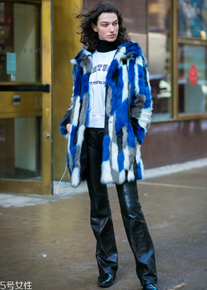 皮草里面搭配什么好看？選對內(nèi)搭是關(guān)鍵