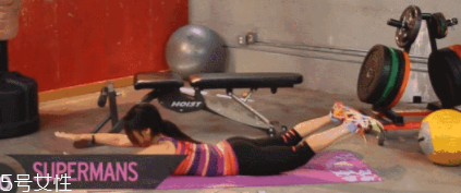 怎樣矯正背溝缺失？減肥運動是關(guān)鍵