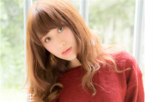 齊劉海適合什么卷發(fā)？如何選擇適合自己的發(fā)型