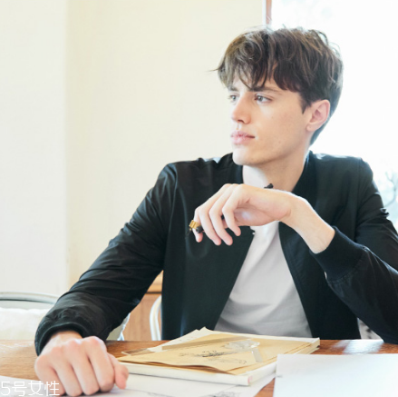 男士夾克什么款式好看？寒冬也能溫暖玩腔調(diào)