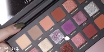 huda beauty沙漠盤怎么畫？油管大神一步步示范