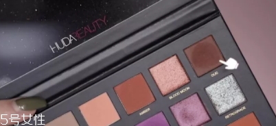 huda beauty沙漠盤怎么畫？油管大神一步步示范