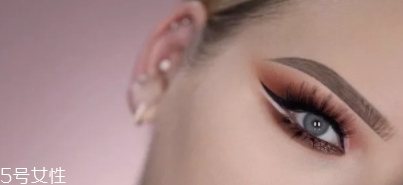 huda beauty沙漠盤怎么畫？油管大神一步步示范