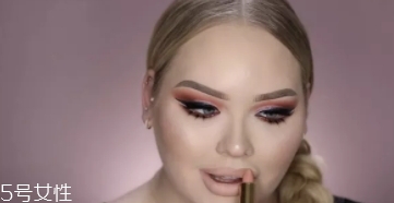 huda beauty沙漠盤怎么畫？油管大神一步步示范