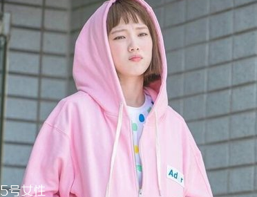 李圣經(jīng)同款短發(fā)怎么打理？吹頭發(fā)的時候盡量吹發(fā)根