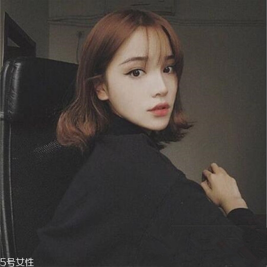 齊肩發(fā)怎么燙好看？女生發(fā)型設計與臉形搭配