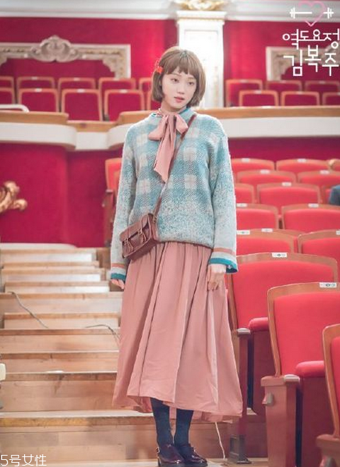 李圣經(jīng)同款短發(fā)怎么打理？吹頭發(fā)的時候盡量吹發(fā)根