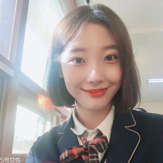 女生發(fā)質(zhì)軟適合什么發(fā)型？胖圓臉顯瘦發(fā)型參考