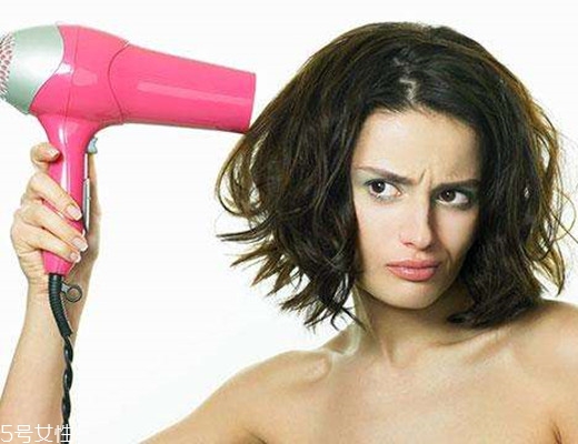 女生發(fā)質(zhì)軟適合什么發(fā)型？胖圓臉顯瘦發(fā)型參考