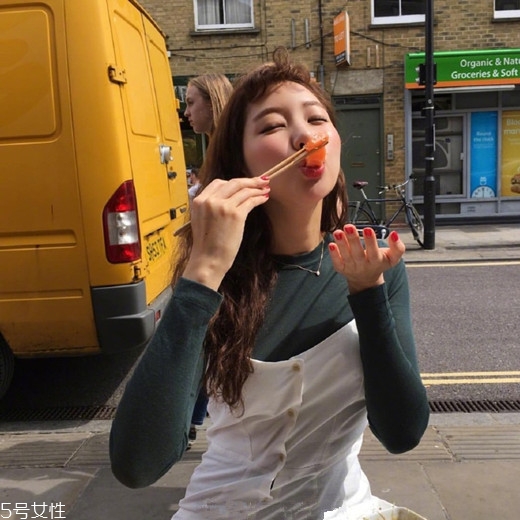 女生發(fā)質(zhì)軟適合什么發(fā)型？胖圓臉顯瘦發(fā)型參考