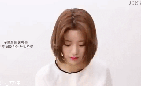 李圣經(jīng)同款短發(fā)怎么打理？吹頭發(fā)的時候盡量吹發(fā)根