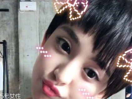 短頭發(fā)染什么顏色好看洋氣顯白？短發(fā)這樣弄好看又大方