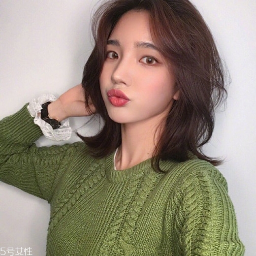 齊肩發(fā)怎么燙好看？女生發(fā)型設計與臉形搭配