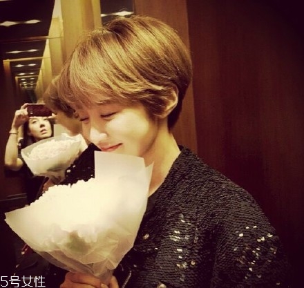 短發(fā)適合扎什么發(fā)型？剪短發(fā)這么好看