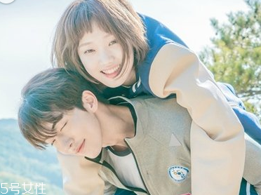 李圣經(jīng)同款短發(fā)怎么打理？吹頭發(fā)的時候盡量吹發(fā)根