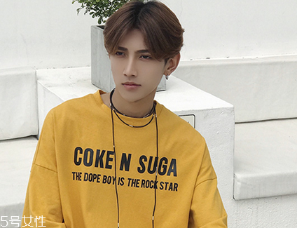 2018男生流行發(fā)型名稱 2018年男生短發(fā)發(fā)型圖片 2018男生流行發(fā)型名稱 2018年男生短發(fā)發(fā)型圖片