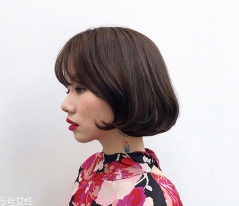 中分發(fā)型適合什么臉型的女生 2018短發(fā)發(fā)型推薦 中分發(fā)型適合什么臉型的女生 2018短發(fā)發(fā)型推薦