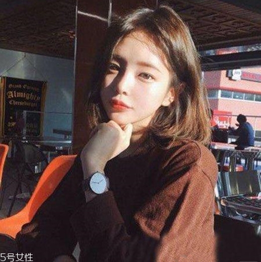 齊肩發(fā)怎么燙好看？女生發(fā)型設計與臉形搭配