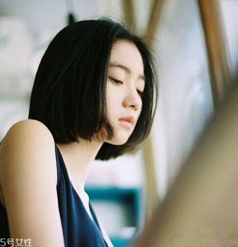 中分發(fā)型適合什么臉型的女生 2018短發(fā)發(fā)型推薦 中分發(fā)型適合什么臉型的女生 2018短發(fā)發(fā)型推薦