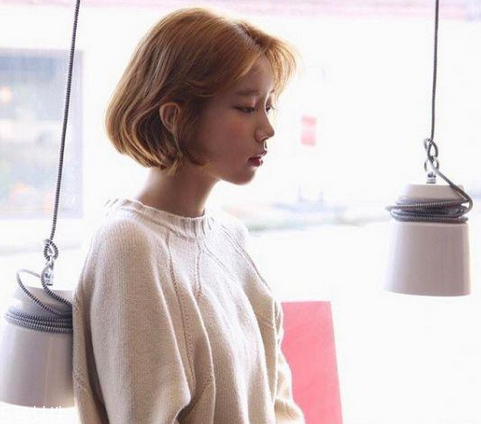 鉆石臉適合什么發(fā)型？流行色也隨之而來