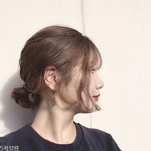 短發(fā)適合扎什么發(fā)型？剪短發(fā)這么好看