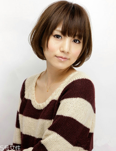 齊劉海適合什么卷發(fā)？如何選擇適合自己的發(fā)型