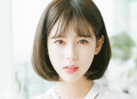 齊劉海適合什么卷發(fā)？如何選擇適合自己的發(fā)型