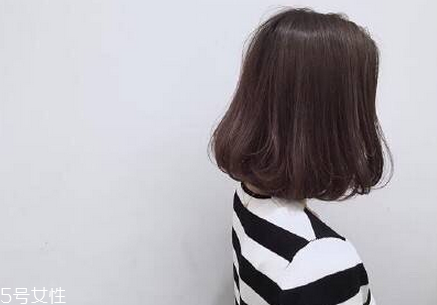 中分發(fā)型適合什么臉型的女生 2018短發(fā)發(fā)型推薦 中分發(fā)型適合什么臉型的女生 2018短發(fā)發(fā)型推薦