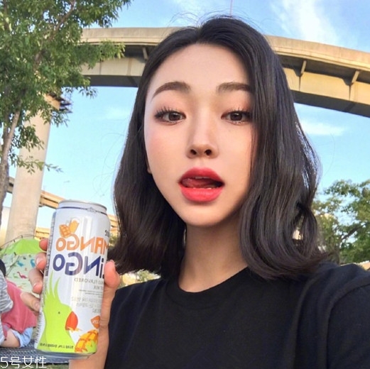 齊肩發(fā)怎么燙好看？女生發(fā)型設(shè)計(jì)與臉形搭配