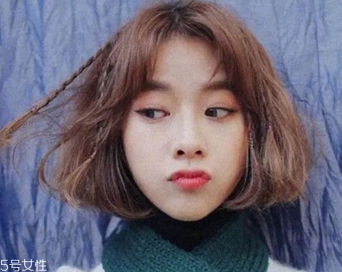 2018最流行的十款發(fā)型 優(yōu)雅簡單的短發(fā)扎法 2018最流行的十款發(fā)型 優(yōu)雅簡單的短發(fā)扎法