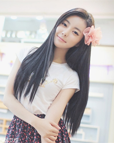 小個(gè)子女生適合什么發(fā)型？蓬松隨意效果