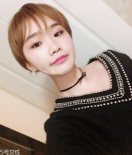 韓式空氣劉海配什么發(fā)型？不失個(gè)性魅力