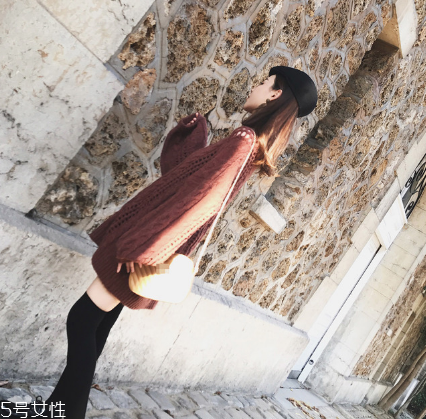 毛衣是羊絨好還是羊毛好？羊絨羊毛材質(zhì)大對(duì)比