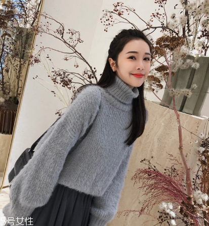 毛衣和衛(wèi)衣哪個(gè)顯瘦？教你穿成紙片人