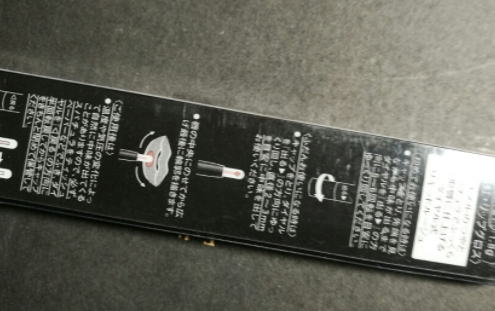 唇彩和口紅哪個(gè)危害大？