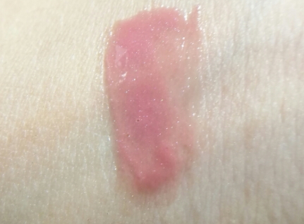 唇彩和口紅哪個(gè)危害大？