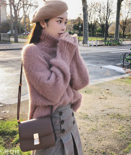 毛衣粘上老鼠膠怎么辦？千萬不要強(qiáng)力拉扯