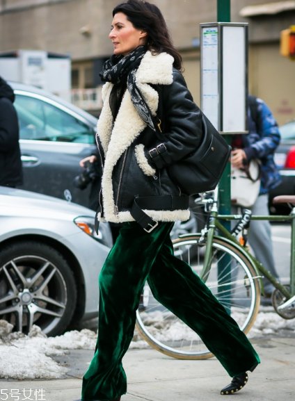 闊腿褲冬天怎么搭配？過一個時髦的冬天