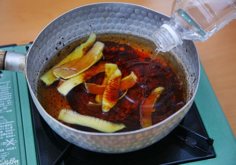 鍋底燒焦了怎么清洗 5個(gè)洗鍋底的妙招 鍋底燒焦了怎么清洗 5個(gè)洗鍋底的妙招