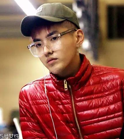 chrome hearts克羅心是奢侈品嗎？明星都喜歡曬的銀飾