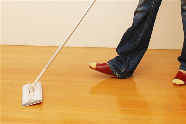 過(guò)期的酒可以托地嗎 這些食材托地適合木地板 過(guò)期的酒可以托地嗎 這些食材托地適合木地板