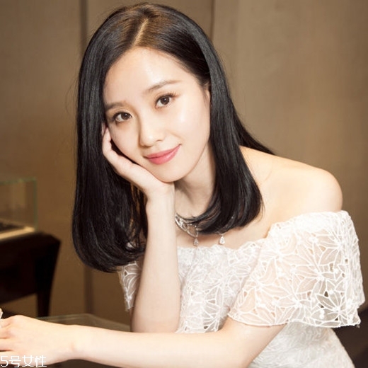 齊肩直發(fā)染什么顏色好看？簡(jiǎn)單好看的齊肩發(fā)扎法