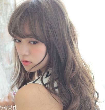 顯白的棕色系發(fā)色有哪些？棕色系發(fā)色大盤點(diǎn)